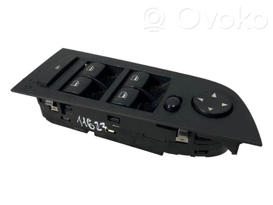 Power window switch