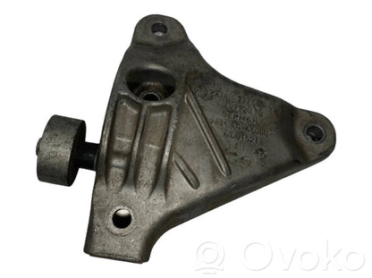 Dzinēja nostiprināšanas stiprinājums-kronšteins