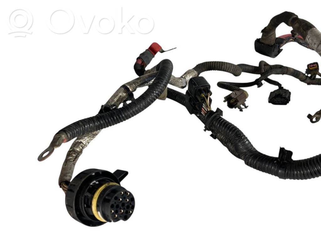 Dzinēja vadu instalācija