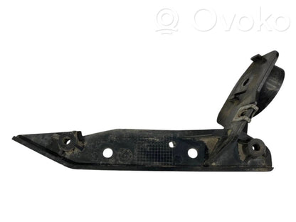 Priekšpusē bampera turētājs