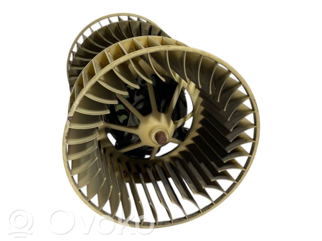 Mazā radiatora ventilators