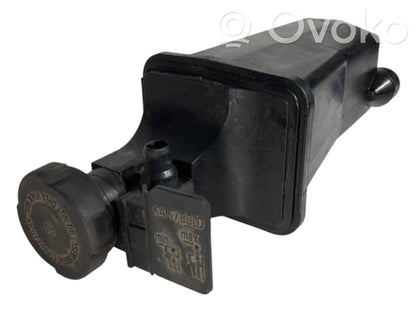 Dzesēšanas šķidruma izplešanās tvertne