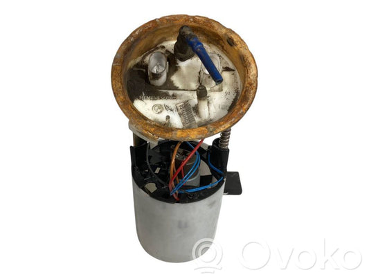 Fuel pump (in the fuel tank)