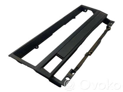 Radiouztvērēja / navigācija dekoratīvā apdare