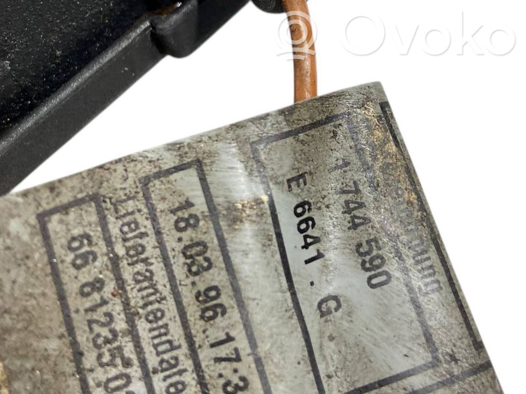 Augstsprieguma aizdedzes vads (sveces vads)