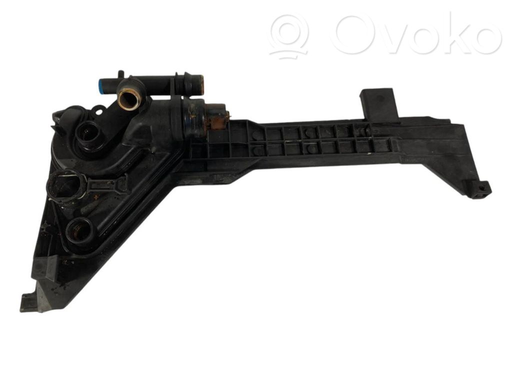 Держатель/кронштейн радиатора(ов)