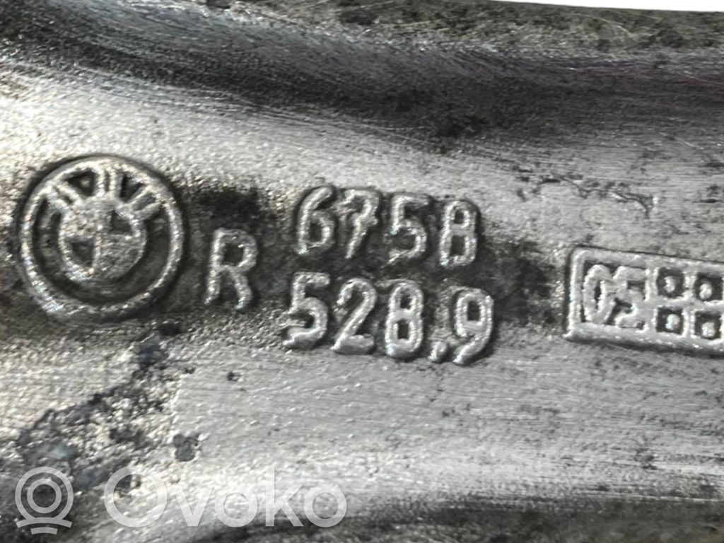 Stabilizatora stiprinājums (priekšā)