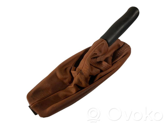 Rokas bremzes dekoratīvā apdare