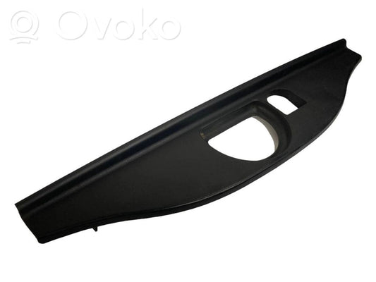 Augšējā dekoratīvā apdare (pie loga)