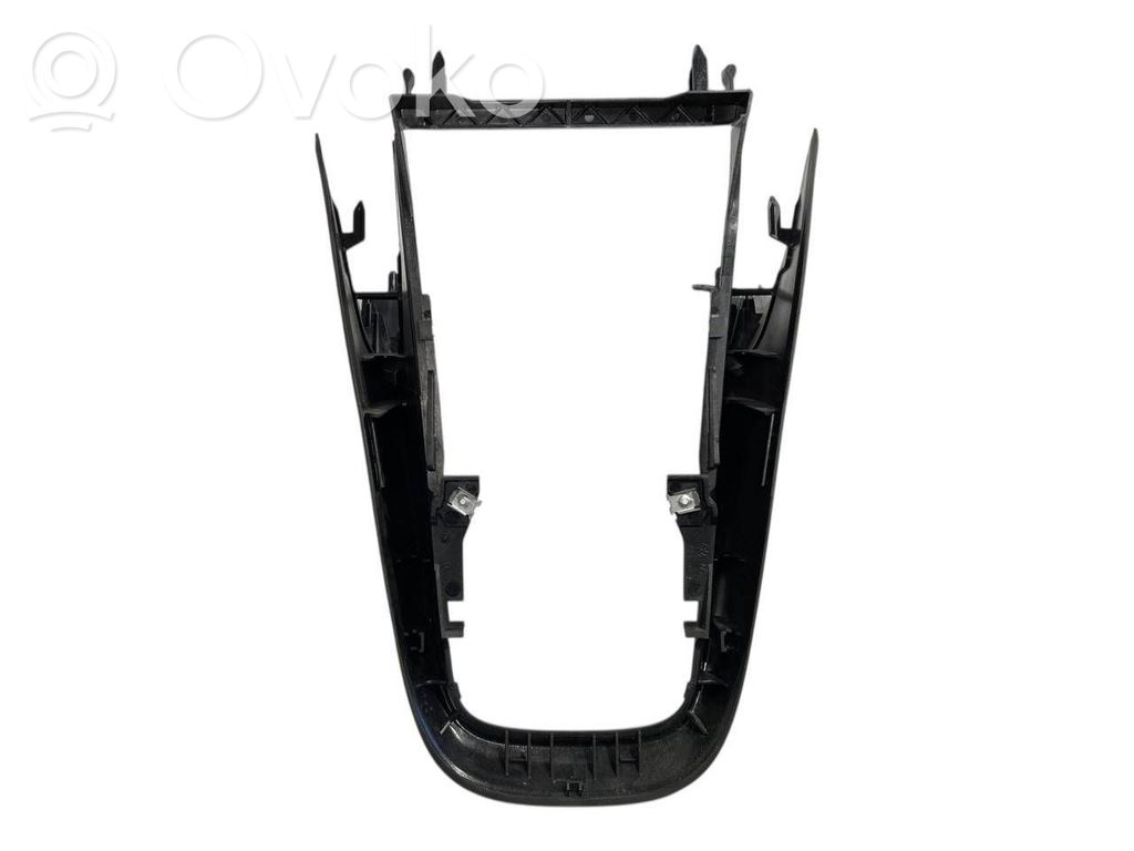 Cita veida vidus konsoles (tuneļa) elementi