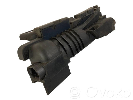 Radiator(s) holder/bracket