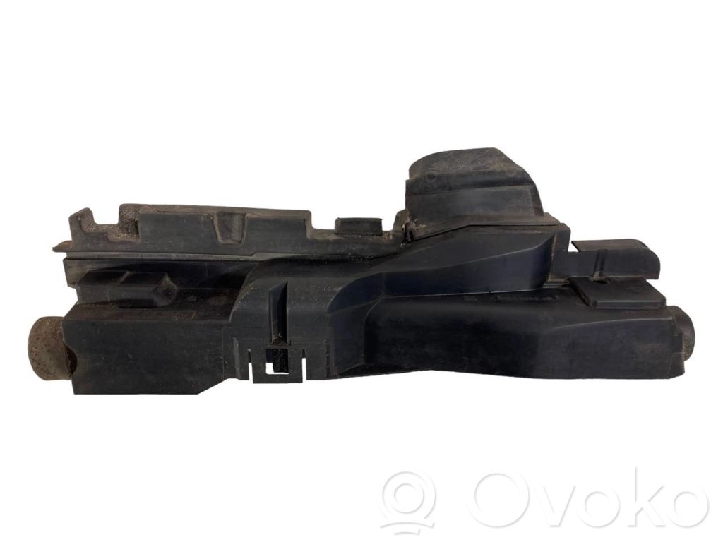 Radiatora (-u) turētājs / kronšteins