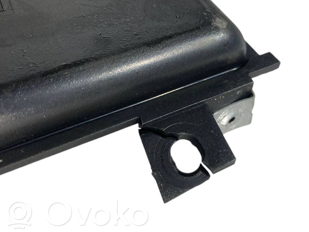 Прикуриватель спереди