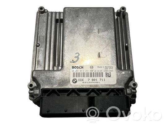 Dzinēja vadības bloks