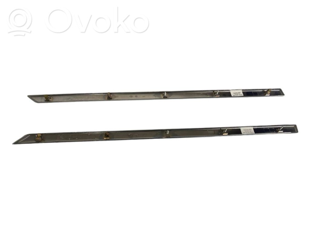 Sēdekļu un durvju dekoratīvās apdares komplekts