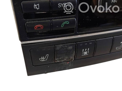 Radio / CD/DVD atskaņotājs / navigācija