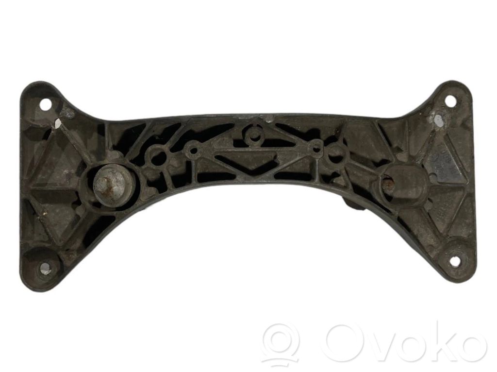 Pārnesumkārbas stiprinājuma kronšteins