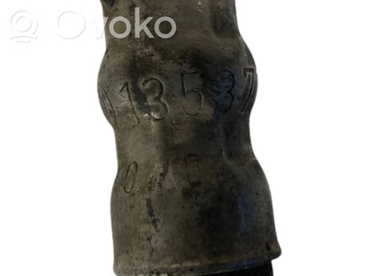 Degvielas caurulīte (-es)