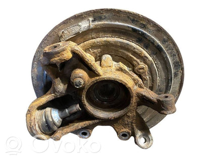 Aizmugurē riteņa rumbas vārpstas šarnīrs (stupica, capfa)