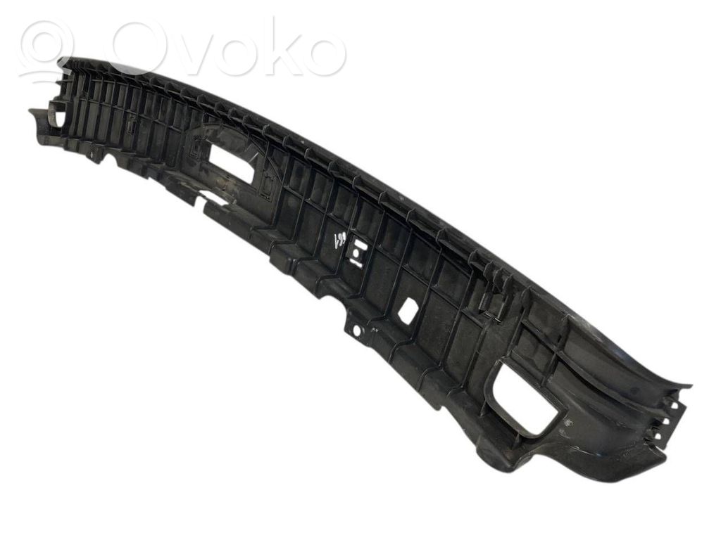 Bagāžnieka sliekšņa dekoratīvā apdare