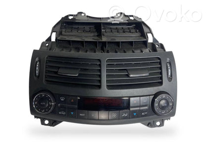 Gaisa kondicioniera / klimata kontroles / salona apsildes vadības bloks (salonā)