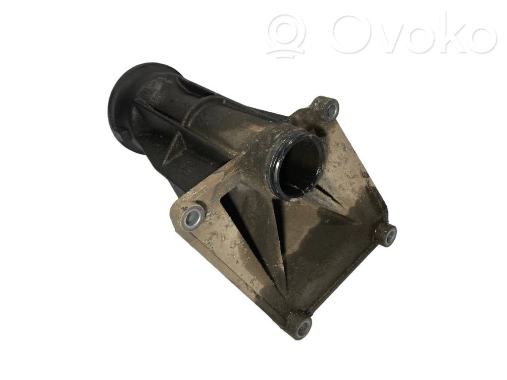 Кронштейн подшипника полуосевой муфты