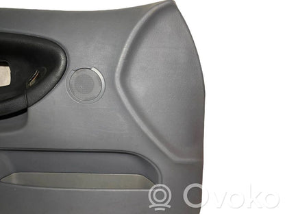 Priekšējo durvju apdare