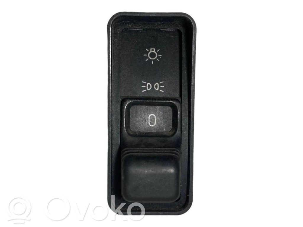 Pretmiglas lukturu slēdzis