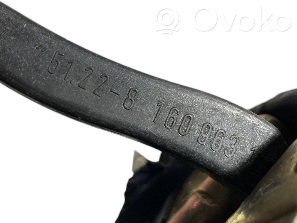 Durvju atvēruma ierobežotājs