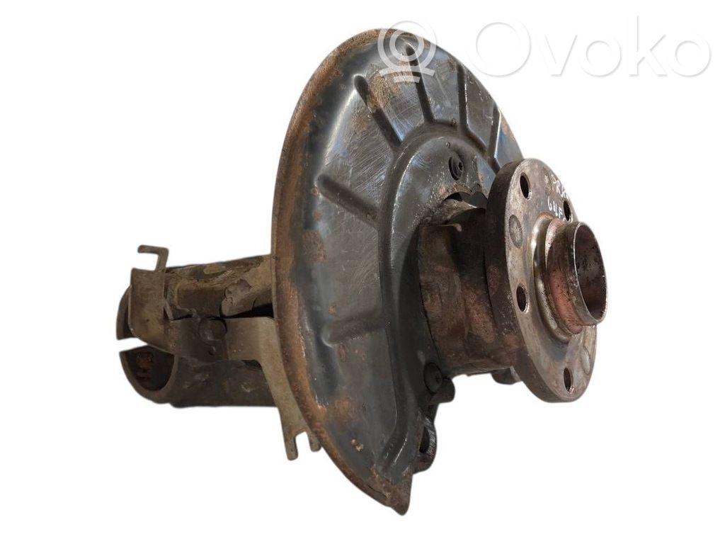 Priekšējā riteņa rumbas vārpstas šarnīrs (stupica, capfa)