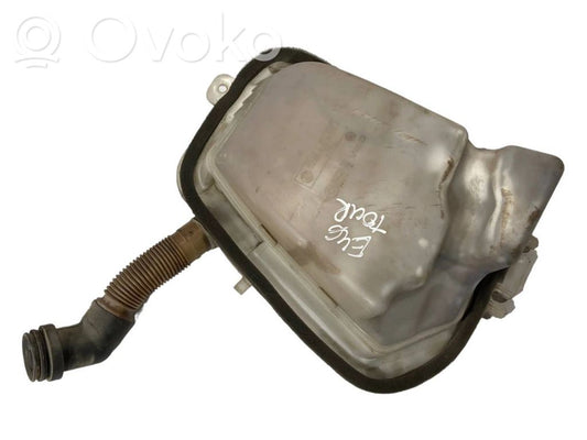 Window fluid tank
