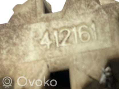 Aizmugures spuldzes vāka turētājs