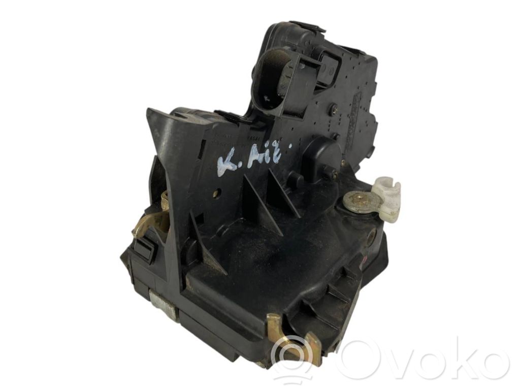 Aizmugurē slēdzene