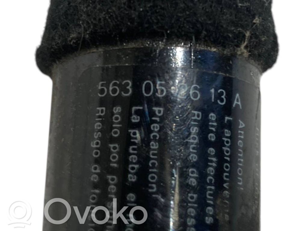 Пряжка ремня спереди