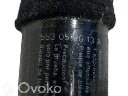 Пряжка ремня спереди