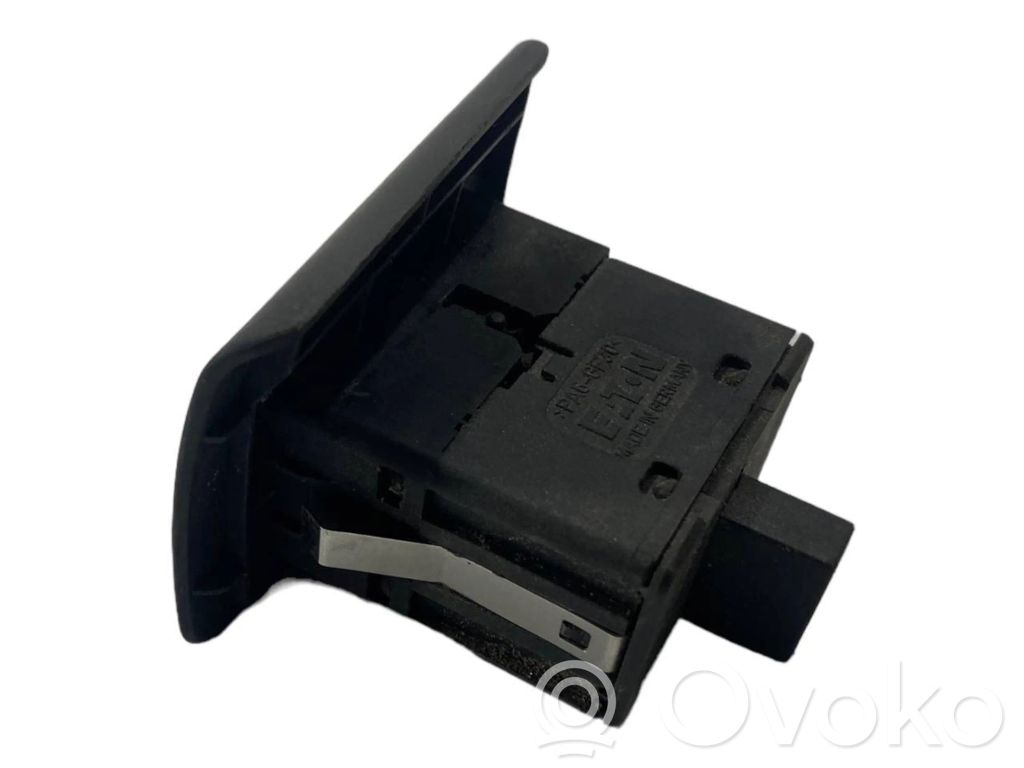 Elektrisko logu slēdzis