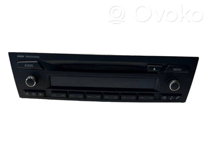 Radio / CD/DVD atskaņotājs / navigācija