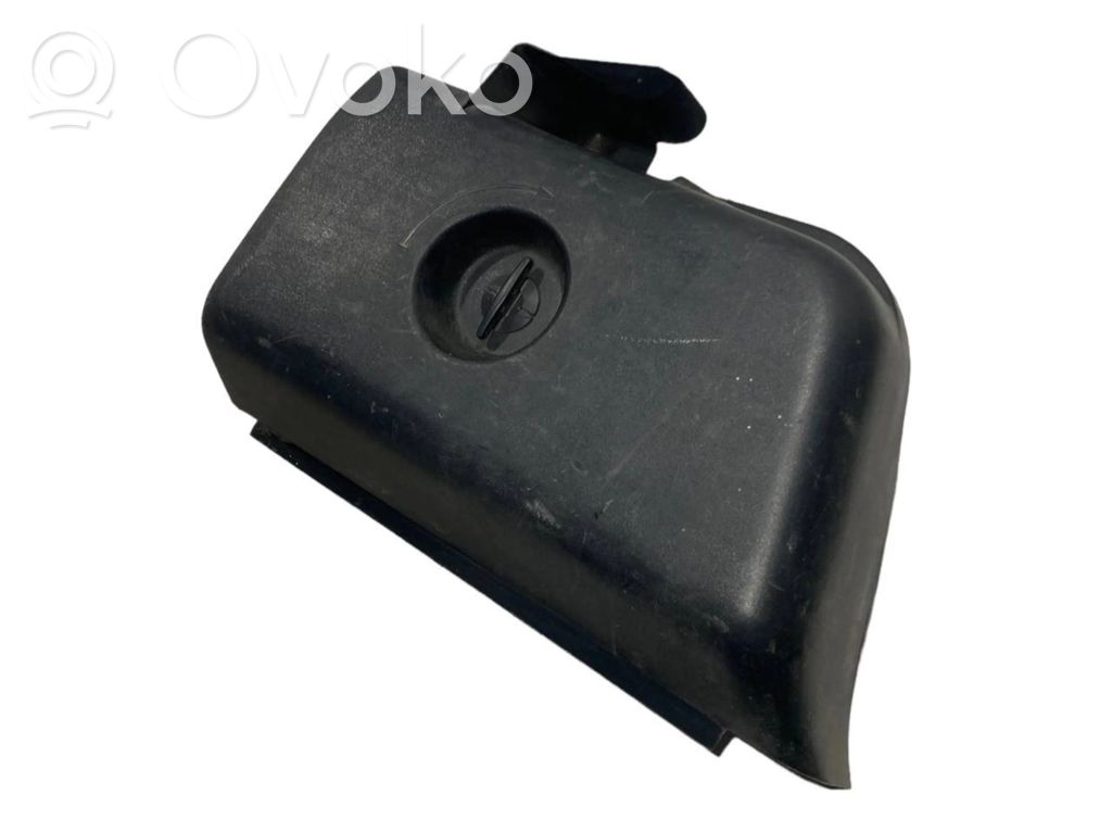 Aizmugurējā luktura detaļa