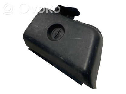 Aizmugurējā luktura detaļa