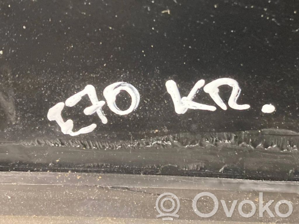 Aizmugurējais virsbūves sānu stikls