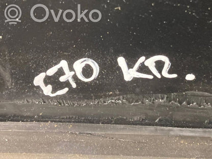 Заднее боковое стекло кузова