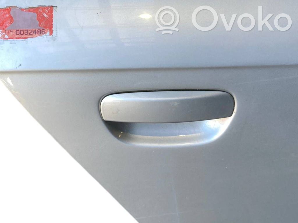 Aizmugurējās durvis