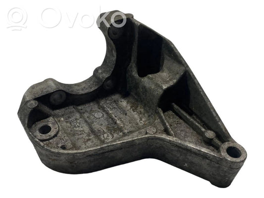 Stūres pastiprinātāja sūkņa stiprinājums