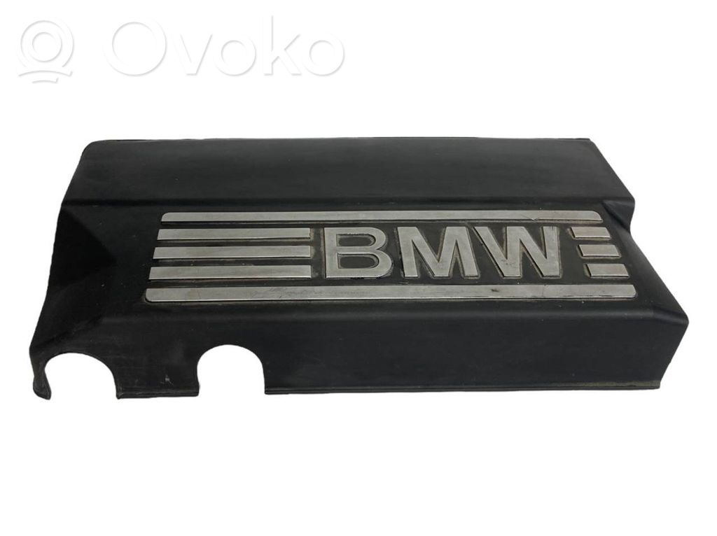 Engine cover (decorative trim)