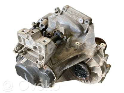 Mehāniska 5 ātrumu pārnesumkārba