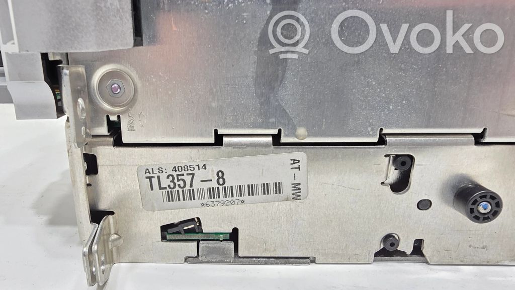 Radio / CD/DVD player / navigation