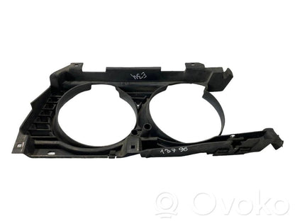 Priekšējā luktura detaļa