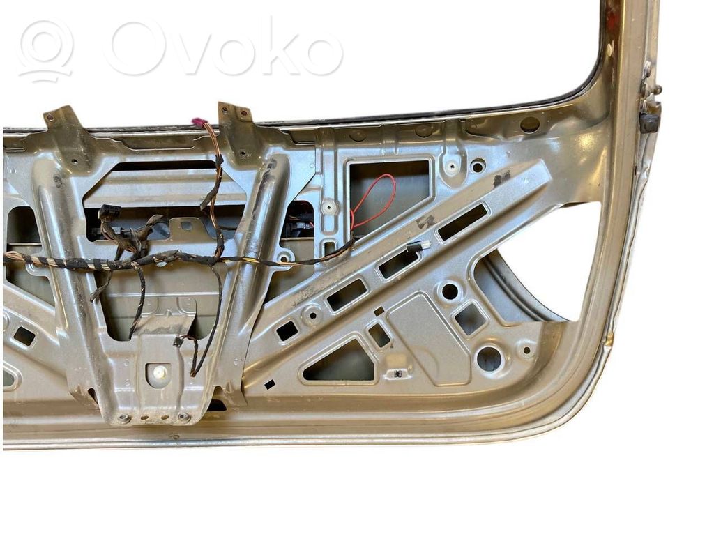 Aizmugurējais pārsegs (bagāžnieks)