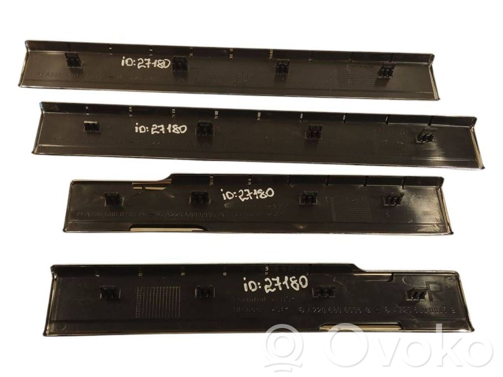 Priekšējā sliekšņa dekoratīvā apdare (iekšējā)