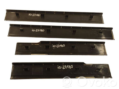 Priekšējā sliekšņa dekoratīvā apdare (iekšējā)